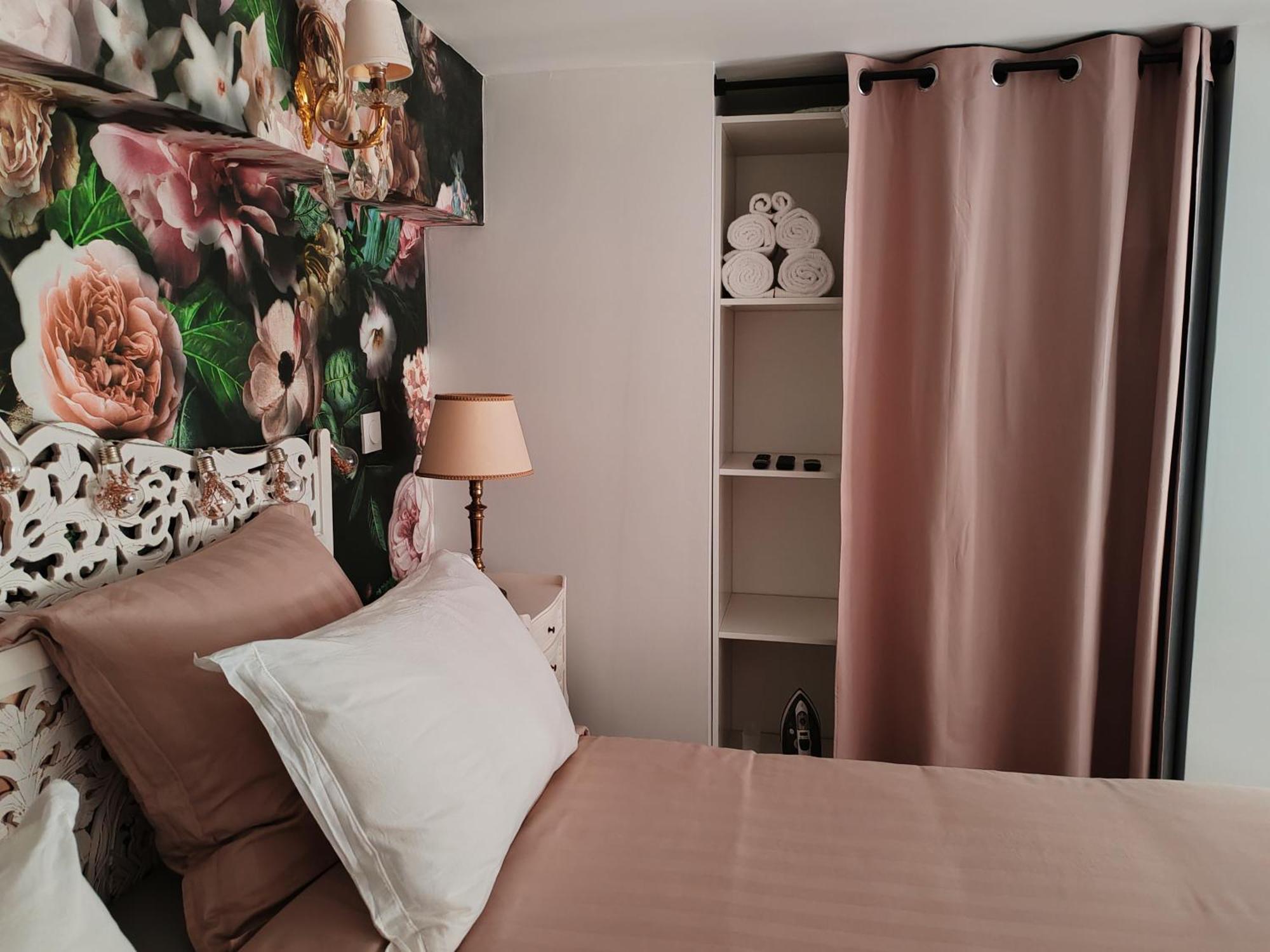 Appartement Bulle D'Antan En Coeur De Ville - Monument Classe Historique - Grand Jaccuzi Castres  Luaran gambar